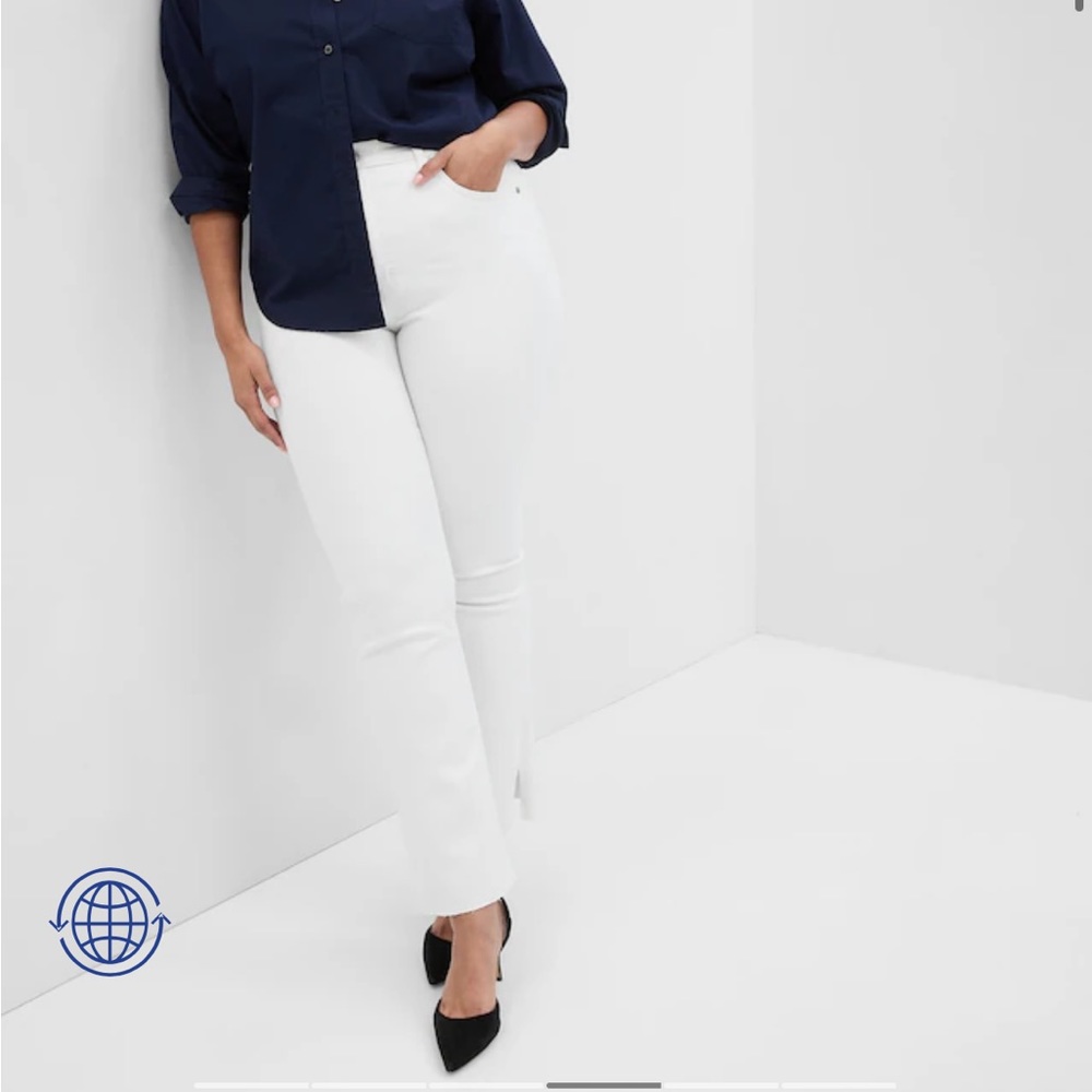 Gap kick fit high rise crop flare white jeans